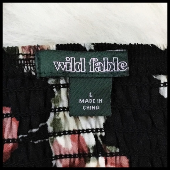 NWOT Wild Fable Juniors Black Floral Crop Top - Picture 5 of 6